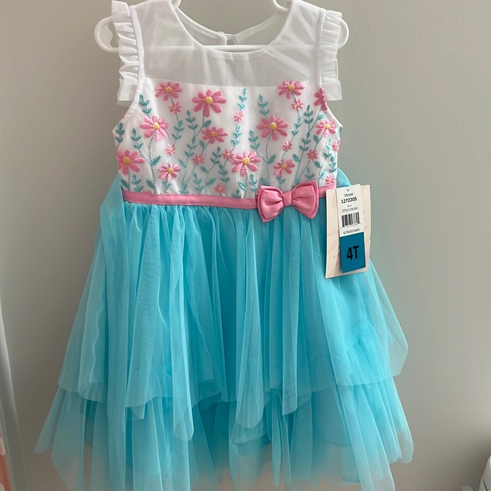 New with tags toddler dress